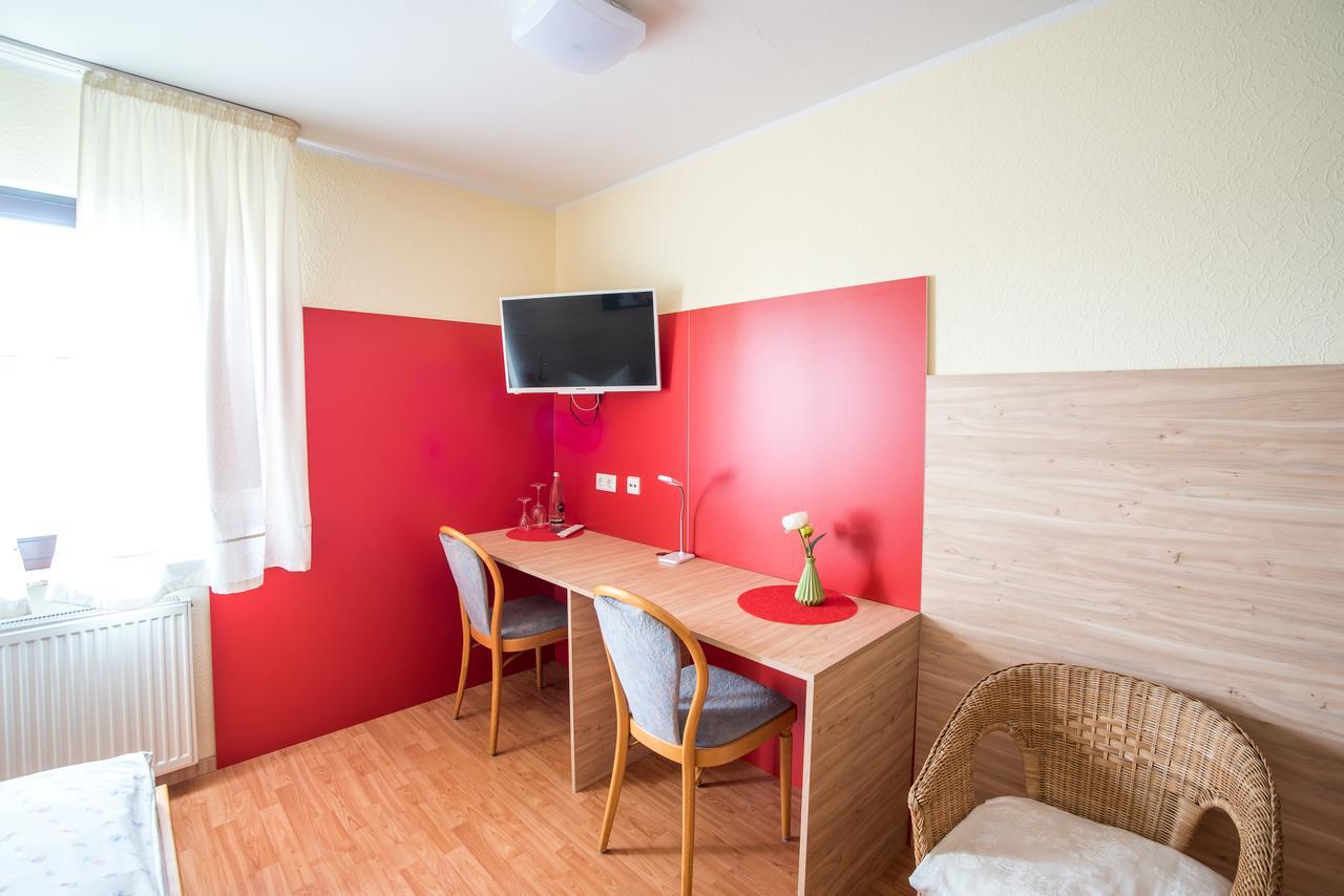 Hotel Schweizerhof Böbingen an der Rems Eksteriør billede